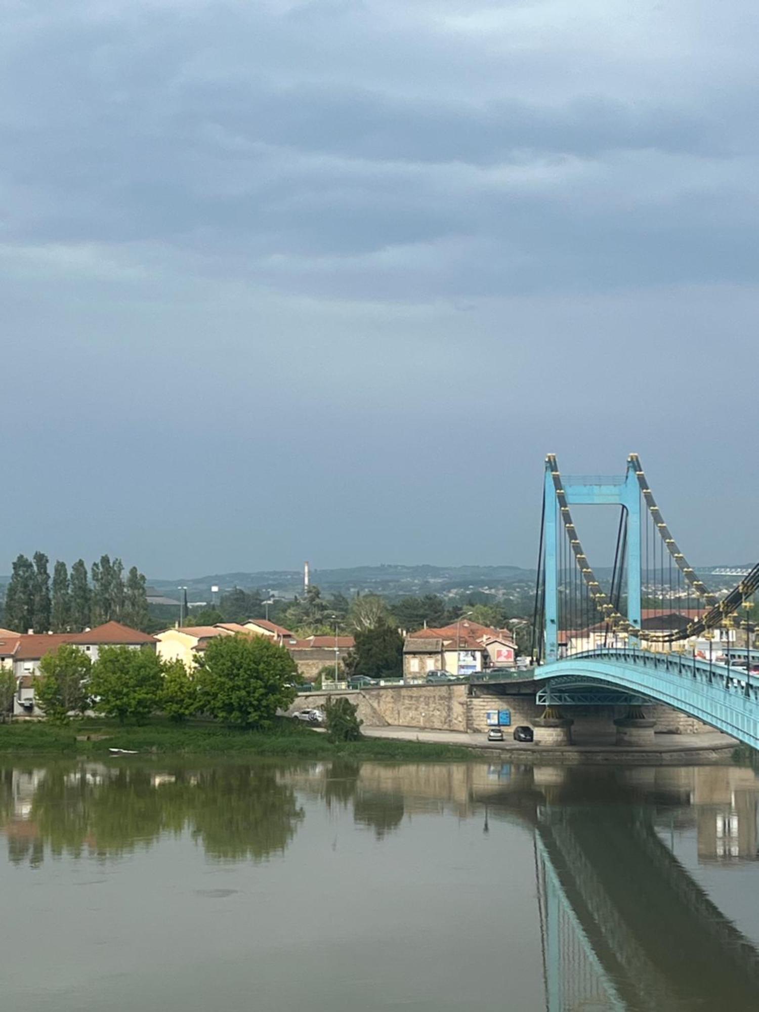 Appartement Prive « Blue Bridge & Sauna » Serrières-en-Chautagne Eksteriør billede
